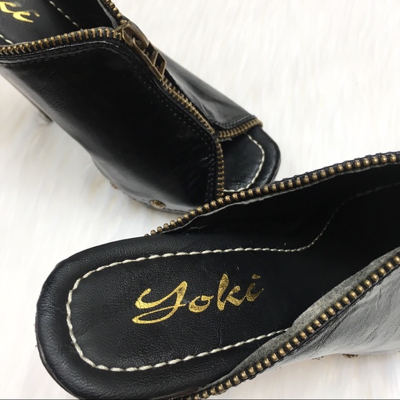 Yoki Sassy Black Platform Heels Zipper Detail 5.5 - Picture 4 of 8